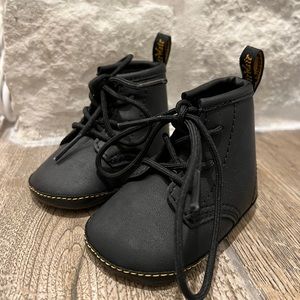 BABY DR. MARTENS 2C
